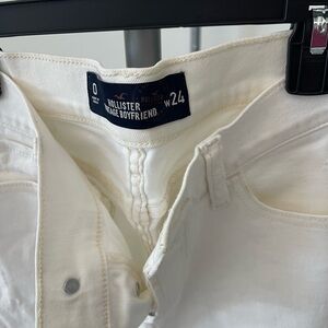 Hollister Off-White Boyfriend Jeans